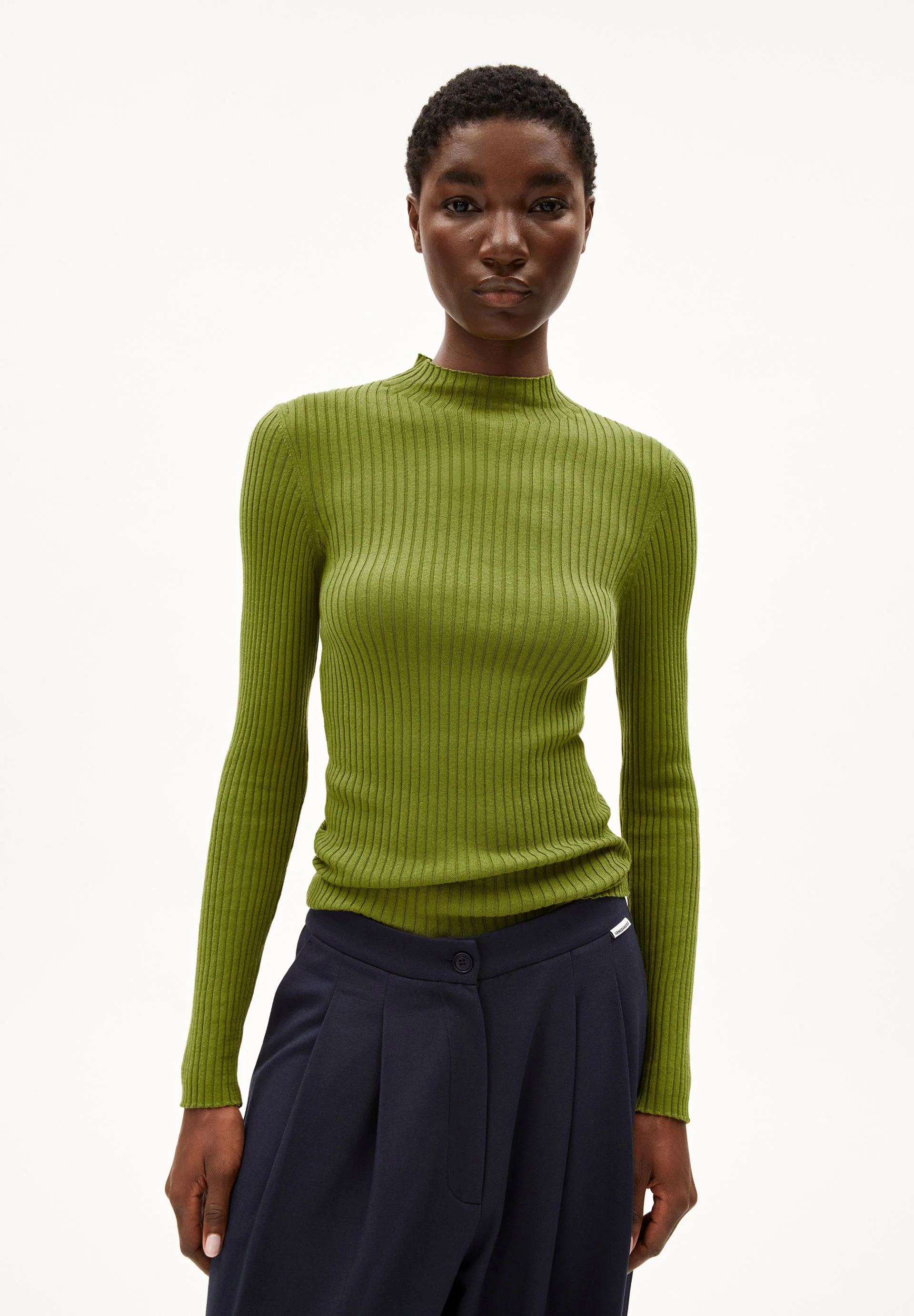 ALAANIA STRICKPULLOVER | dark moss