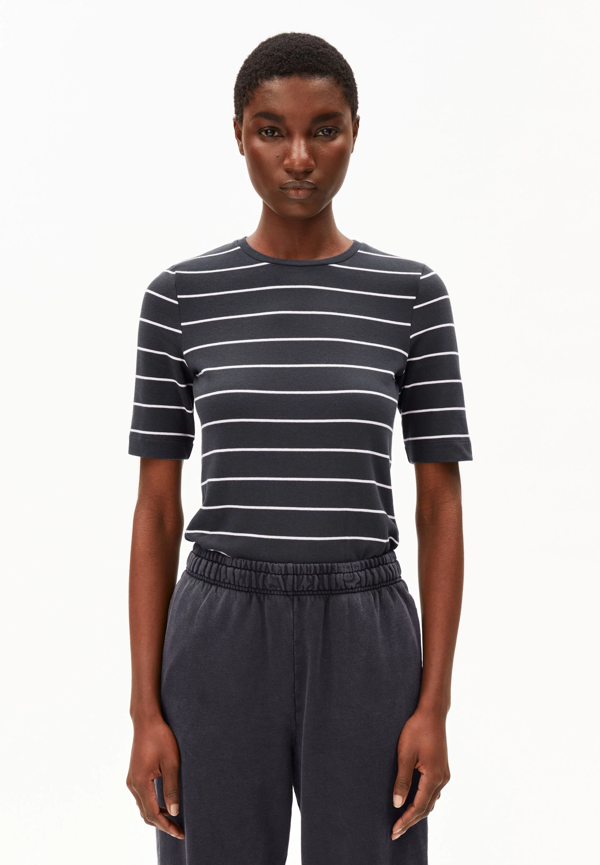 JAANISARA FINE STRIPE - Image 4