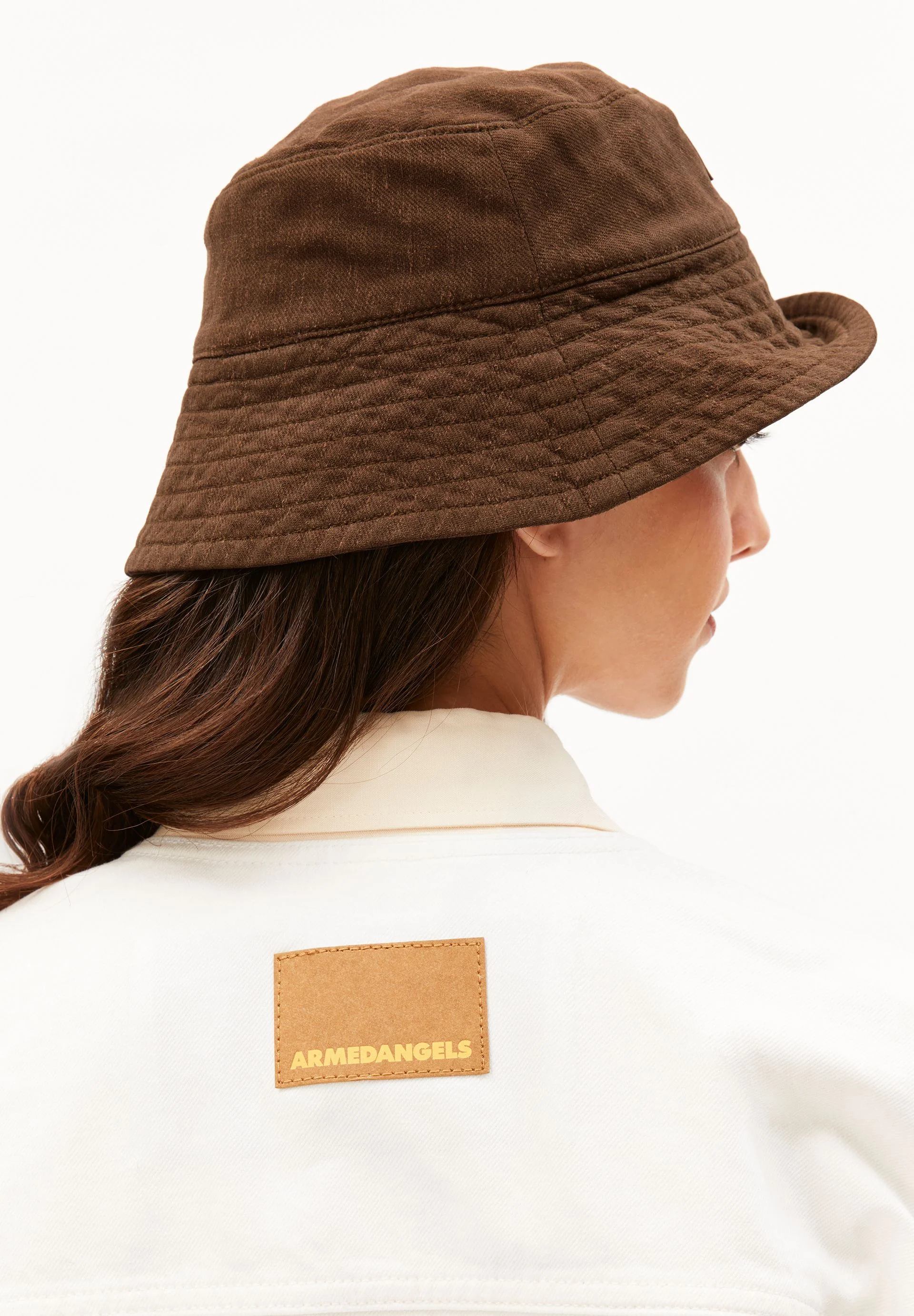 PIÑAYARN® BLEND BUCKET HAT W | dried palm - Image 3